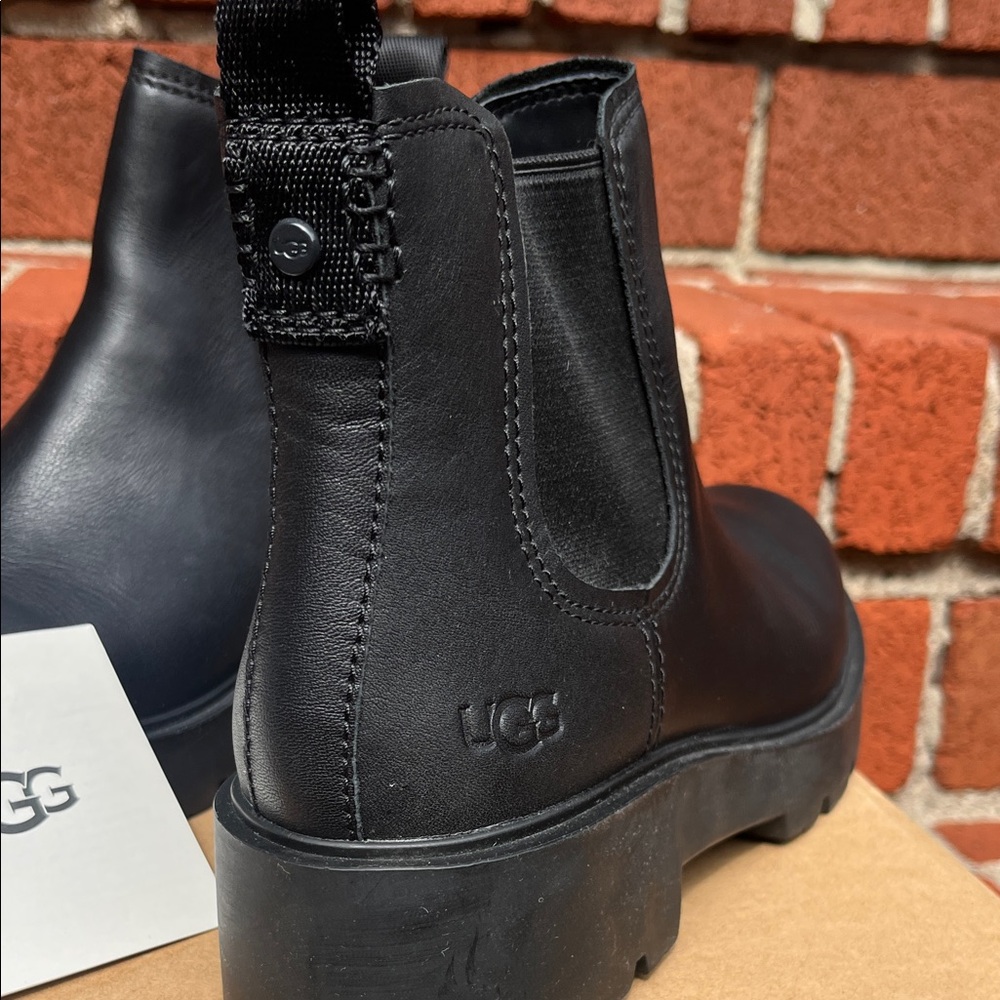 UGG Black Leather Chelsea Boots - Picture 4 of 7
